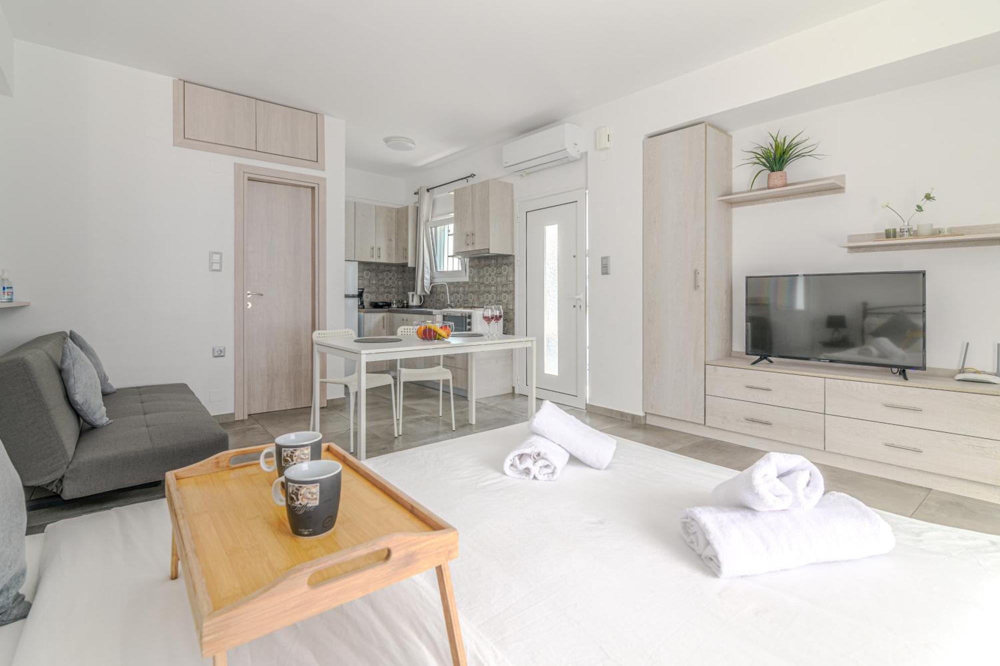 Spacious Flat For Friends & Couples With Balcony Appartement Iraklion
